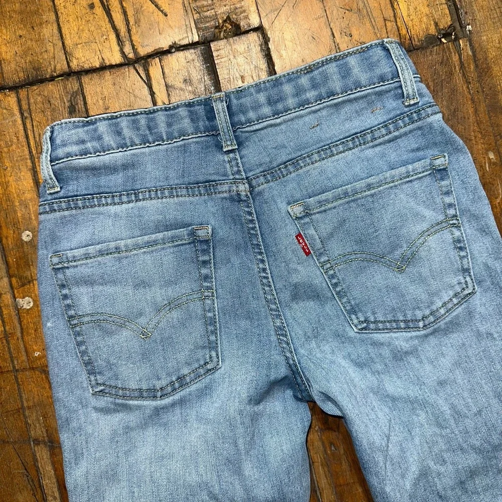 Levi's Jeans Kids Size 26x27 Blue Denim Slim Fit Straight Leg Light‎ Wash